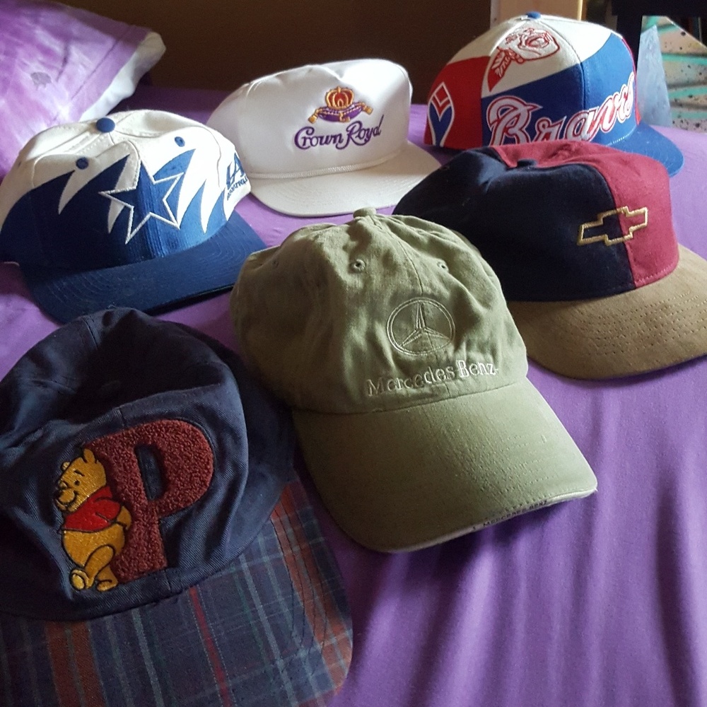 RARE 90s VTG Winnie the Pooh (elastic) hat